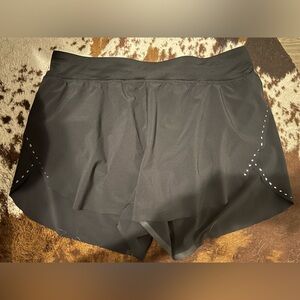 Lululemon Find Your Pace Short, High Rise, Lined, Size 10, Black